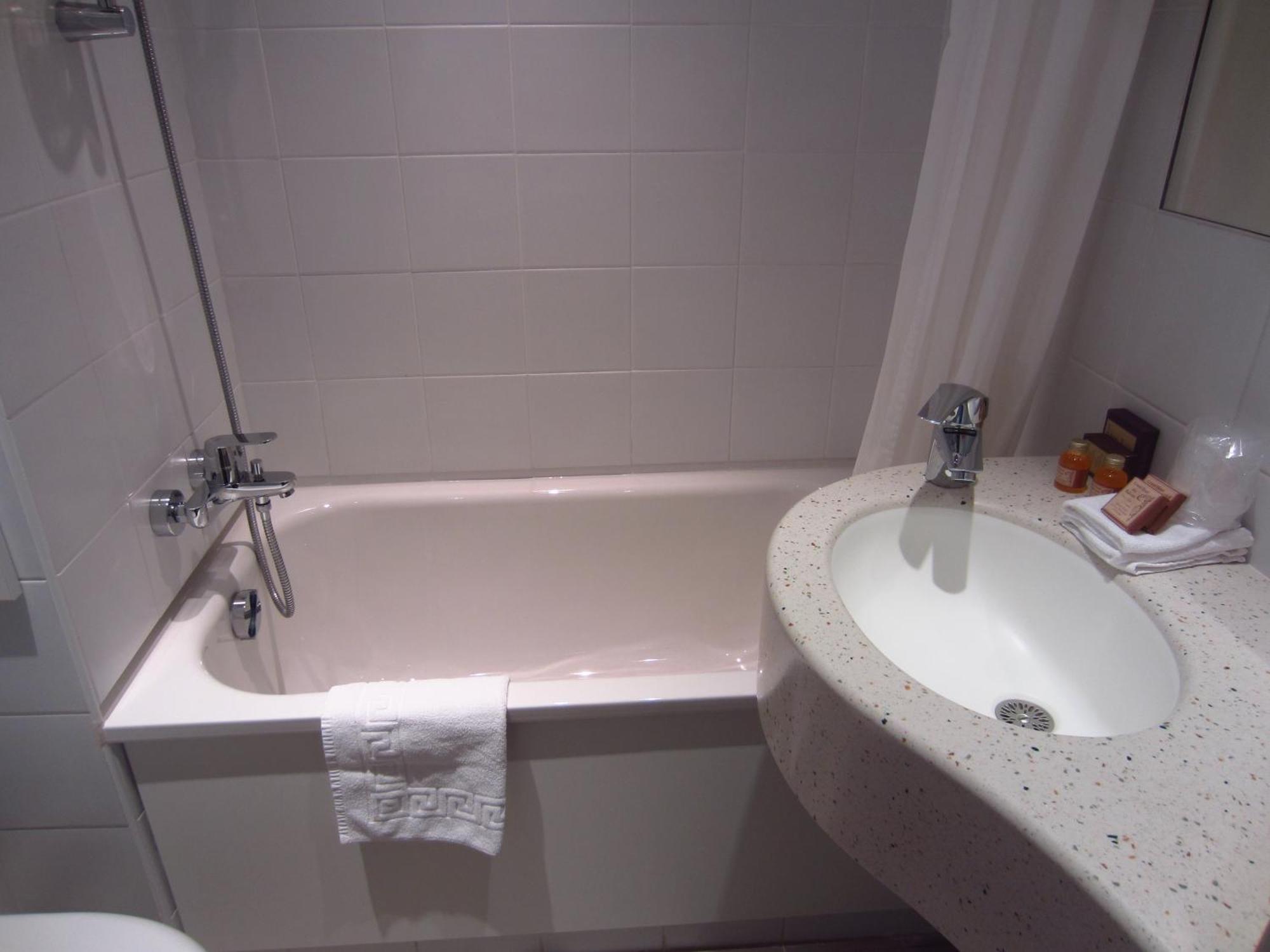 Classic Twin Room,1214998909:JPEG